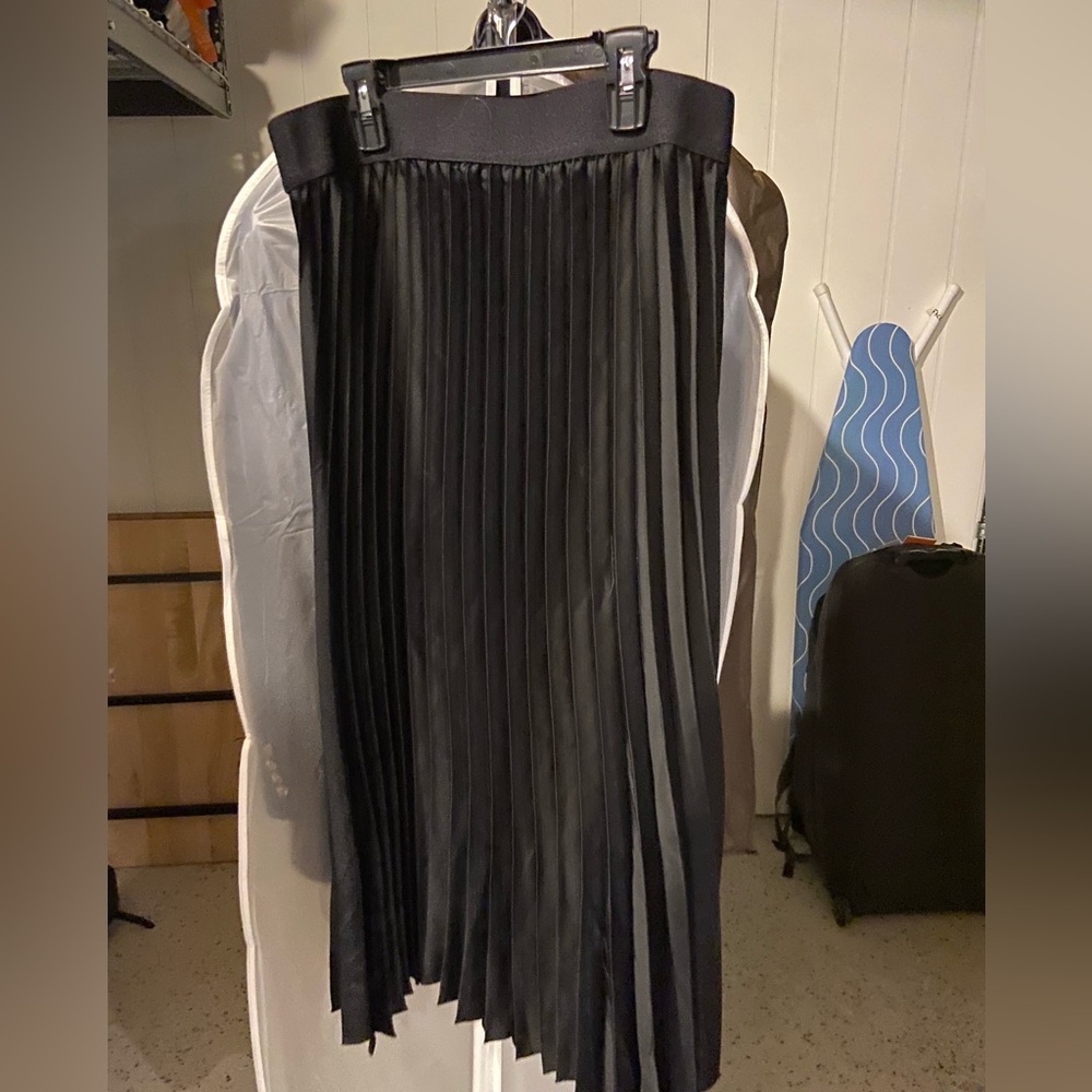 Seraphine Black Maxi Pleated Maternity Skirt